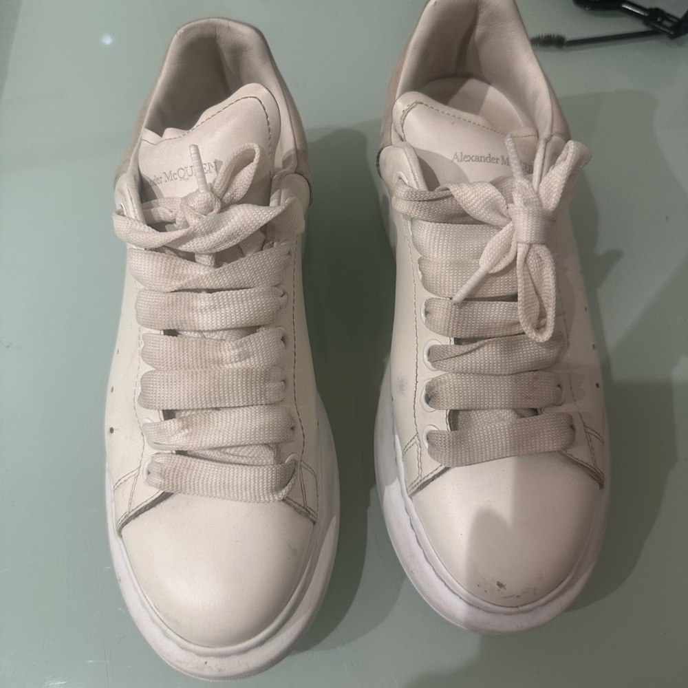 Alexander McQueen Classic White Leather Shoes